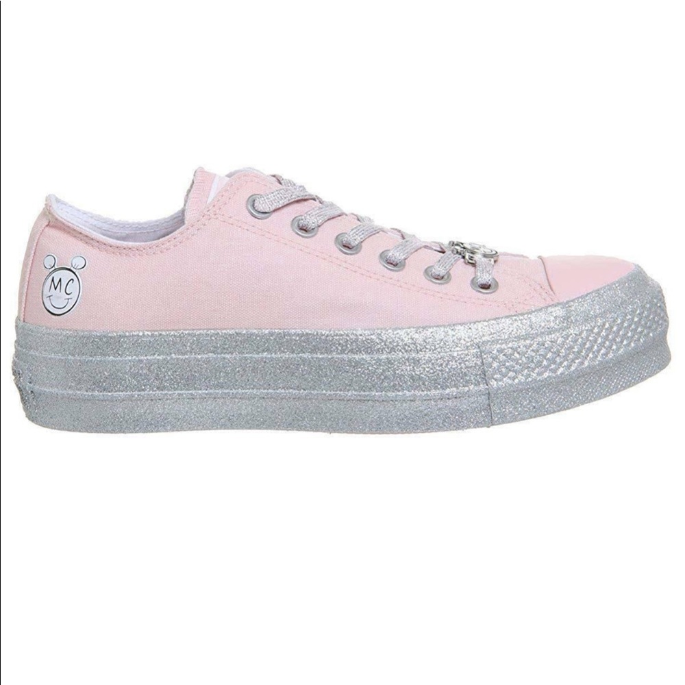 🆕 Miley Cyrus Baby Pink Glitter Platform Converse